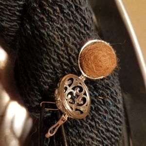 Essential Oils Diffuser Necklace -